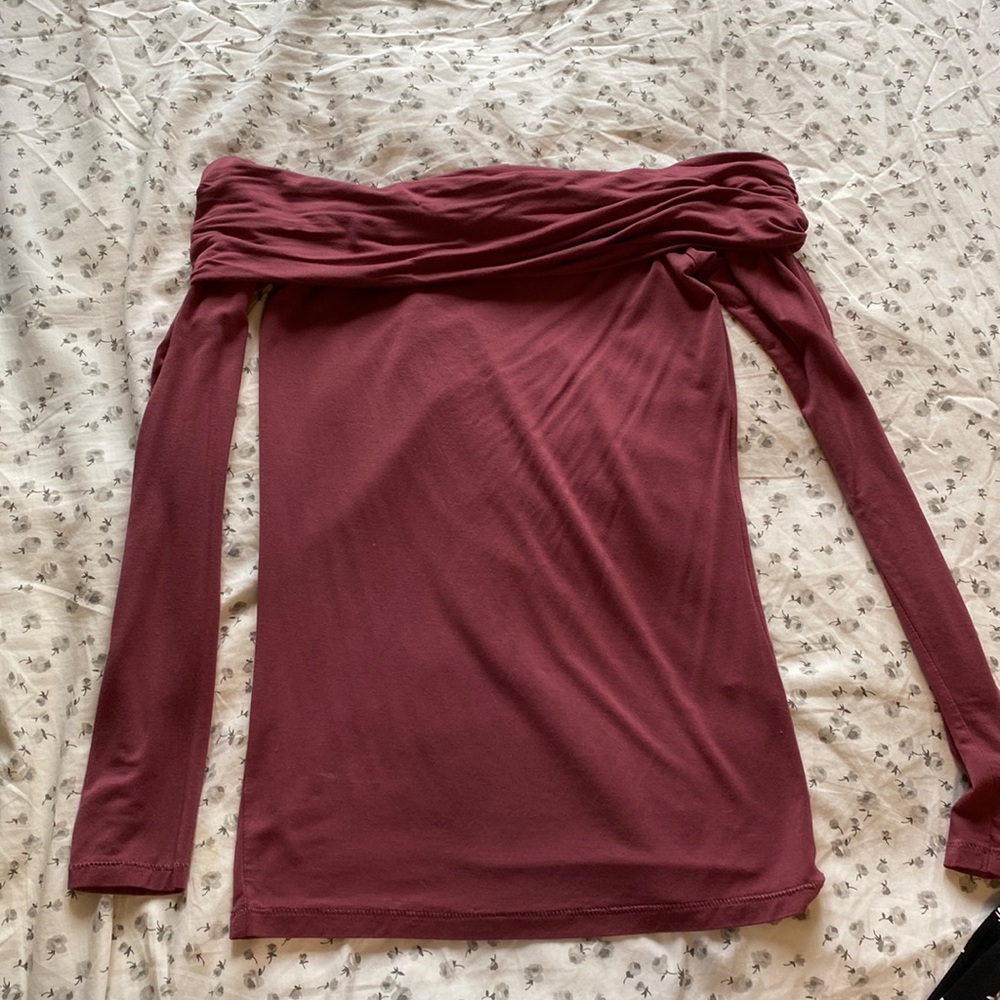 Aritzia Off-Shoulder long sleeve